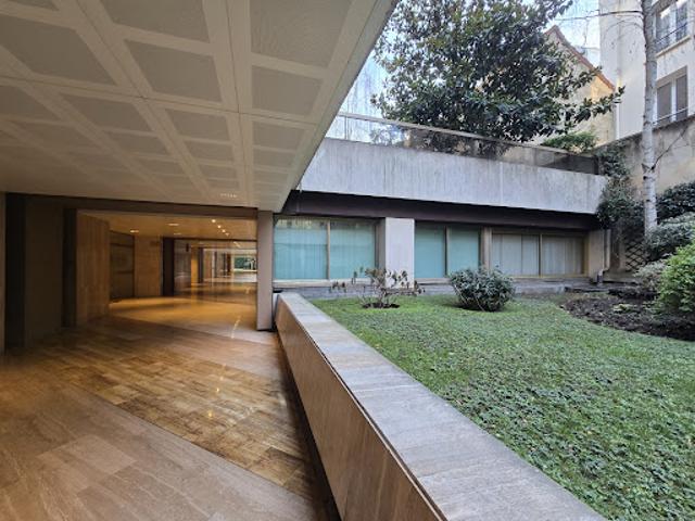 Location Autre 0 pièces 260 m2 Paris 17ème