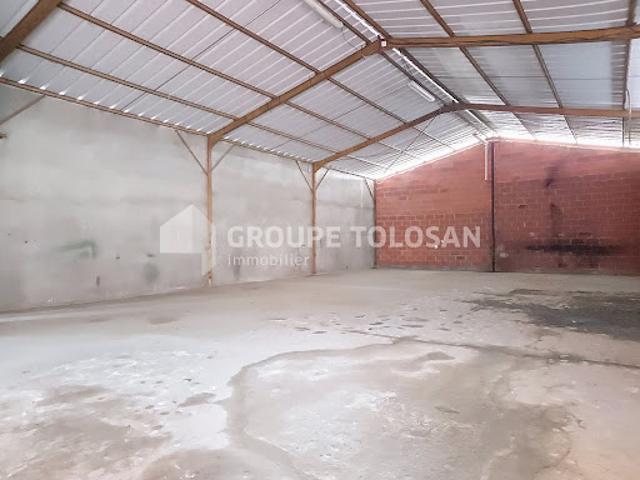 Location Autre 1 pièce 200 m2 Lherm