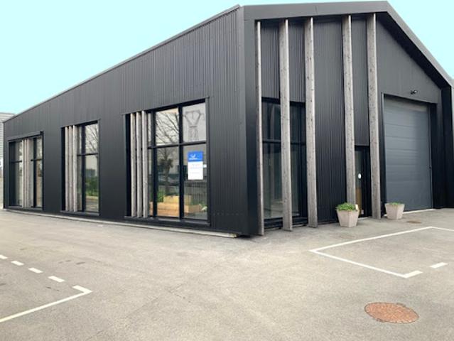 Location Autre 220 m2 Saint Avé