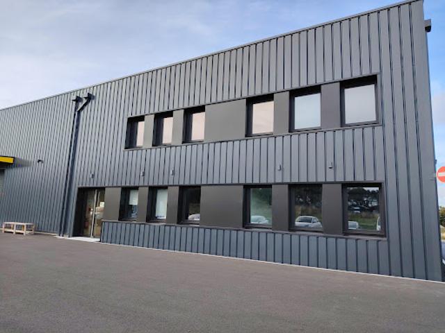 Location Autre 230 m2 Ploudaniel