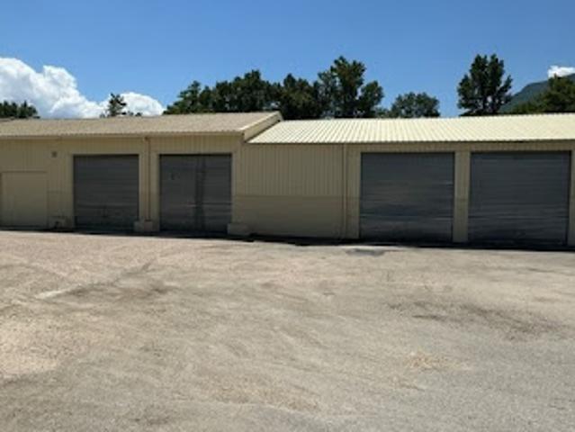 Location Fond de commerce 3 pièces 450 m2 Saint Vincent de Mercuze
