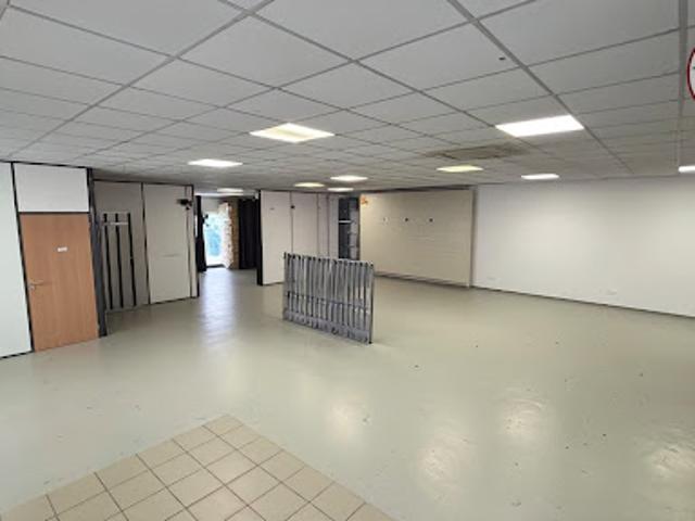Location Autre 3 pièces 240 m2 L'Isle Jourdain