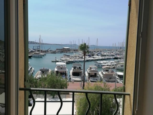 Location Bandol T3 face port dans maison de village 44.17m² Bandol | Réf: 1849