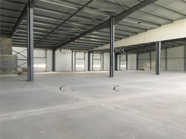 Location bâtiment indépendant Beaucaire ZI 2 accès à quai