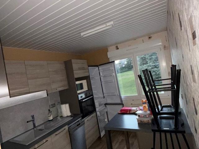 LOCATION BIEN MEUBLE GARAGE ET GRAND BALCON