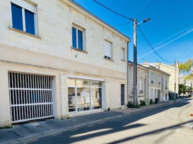 LOCATION BORDEAUX BASTIDE T3 DUPLEX MEUBLÉ 80 m2