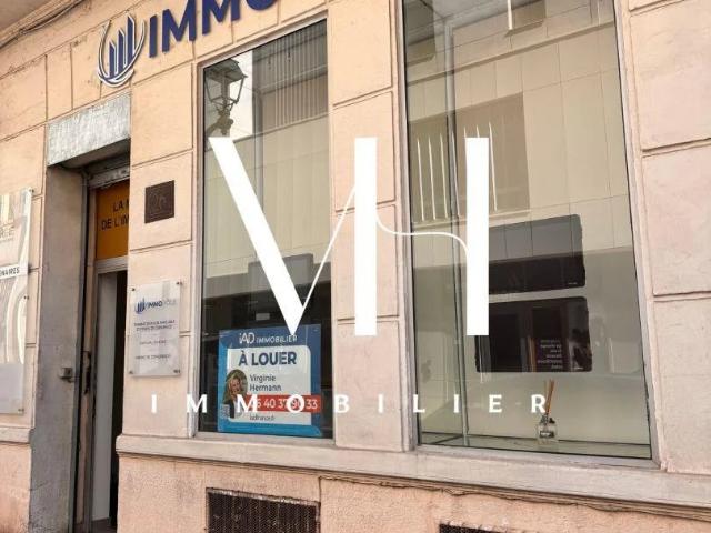 Location Boutique/Local commercial 110 m²