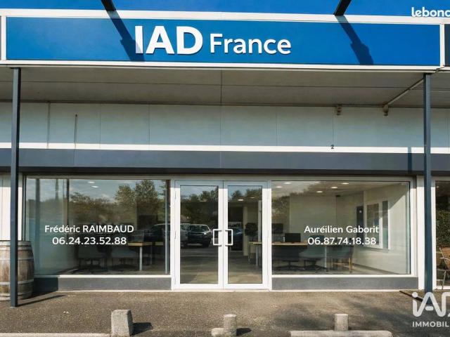 Location Boutique/Local commercial 140 m²