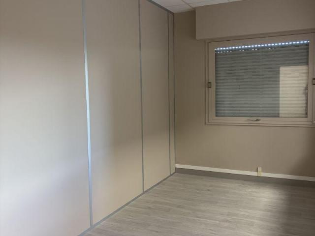 Location Boutique/Local commercial 300 m²