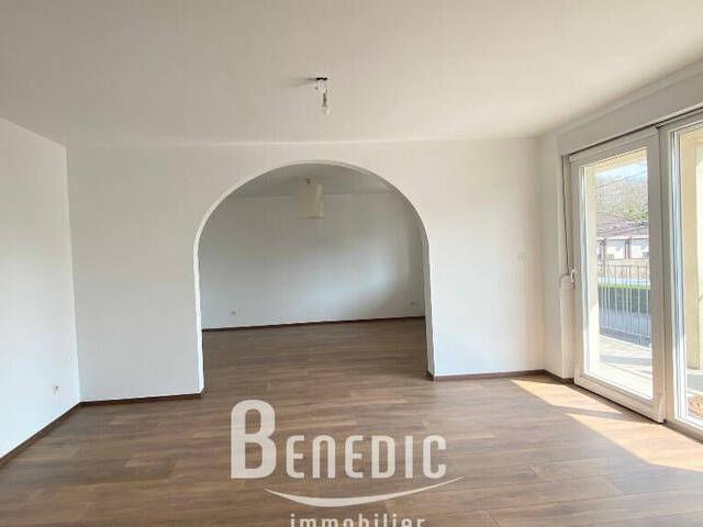 LOCATION BOULAY F4 avec BALCON