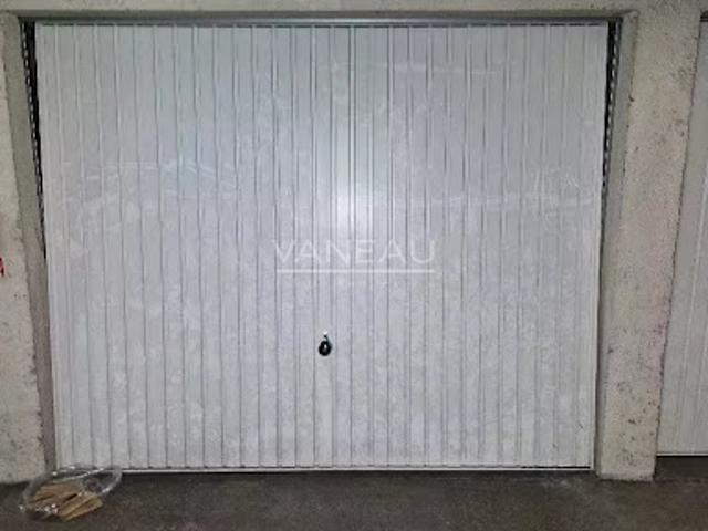 Location Box 13 m2 Paris 15ème