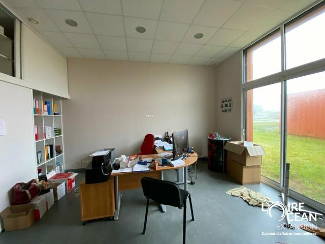 Location bureaux Machecoul Saint Même Fibre et parking privatif