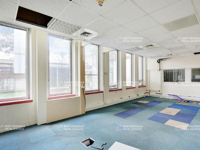 Location bureaux Malakoff Proche Transilien N