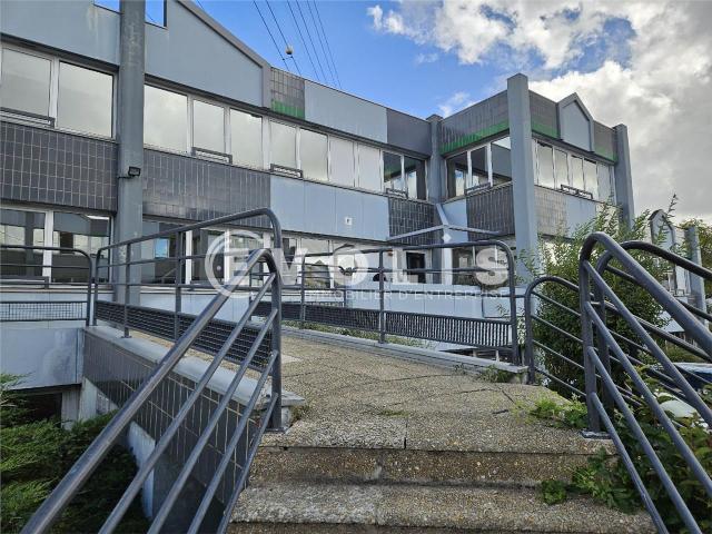 Location bureaux Massy Proche RER, bus et autoroutes