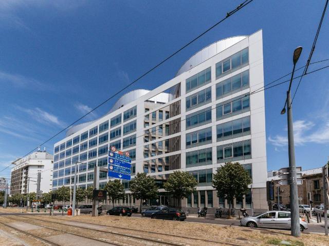Location bureaux Marseille 2 Quartier Euroméditerranée Joliette Métro, Tramway