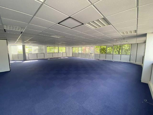 Location bureaux Mérignac Parc Cadera Sud, proche aéroport et tram