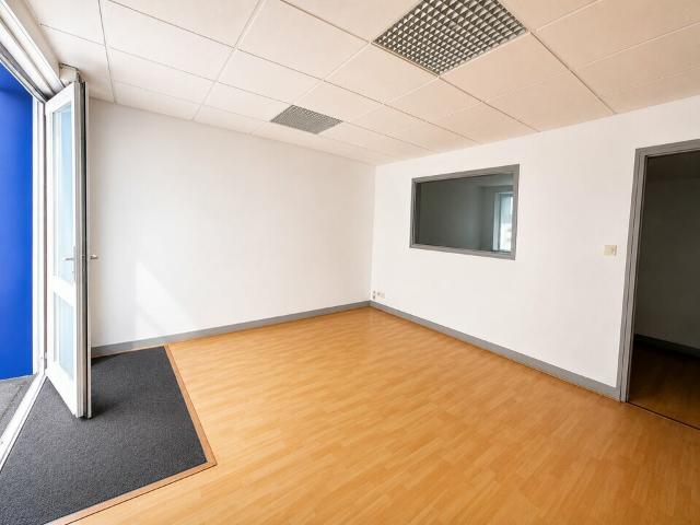 Location bureaux Montlouis sur Loire Proche parking et accès direct