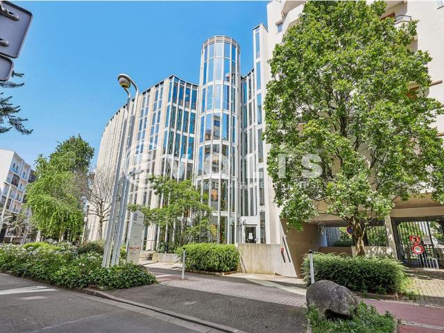 Location bureaux Montrouge Proche Métro 4, T2, RER B et périphérique