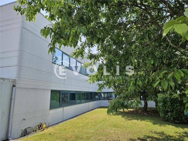 Location bureaux Morangis Proche RER, bus et autoroute