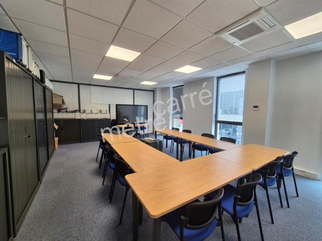 Location bureaux Nantes 1er étage Parking inclus