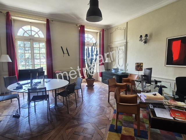Location bureaux Nantes 1er étage Proche transports