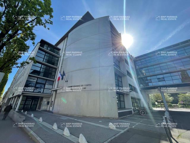 Location bureaux Nantes Talensac Proche transports en commun