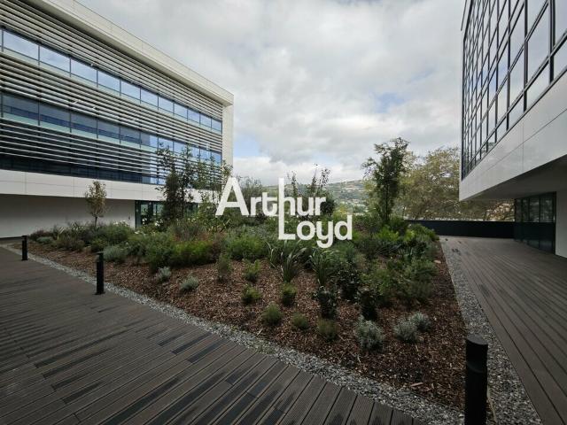 Location bureaux Nice Proximité A8, tramway, gare et aéroport