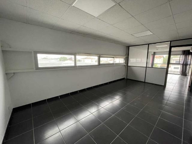 Location bureaux Nîmes Proche échangeur autoroutier A9