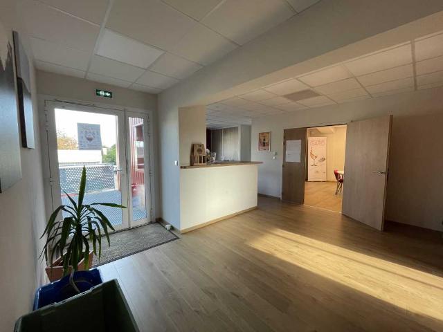 Location bureaux Nîmes secteur Saint Césaire Proche parking Maison des Vignerons