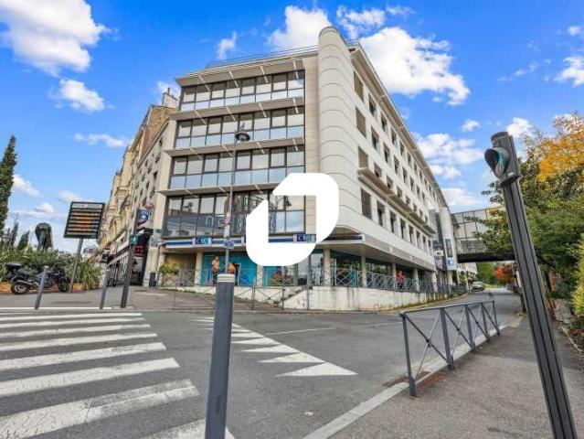 Location bureaux Nogent sur Marne RER E et A à proximité