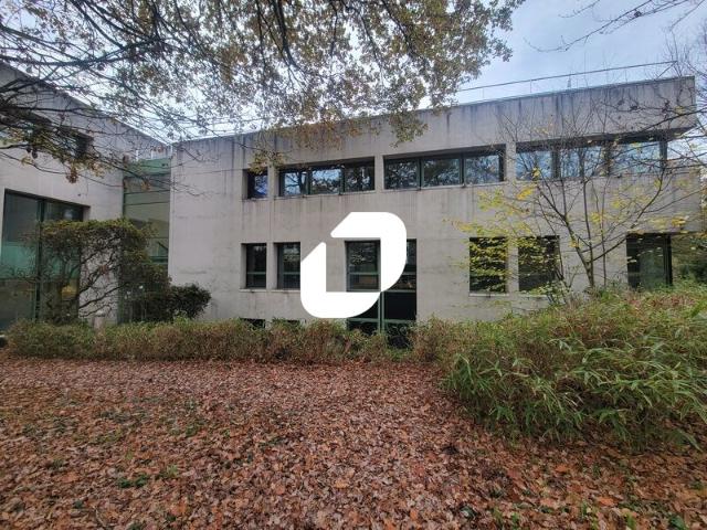 Location bureaux Orsay Proche RER et axes routiers N118 et A10