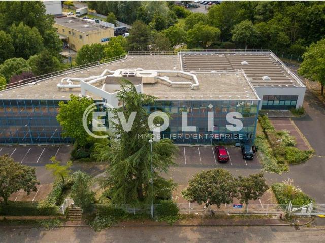 Location bureaux activités Villebon sur Yvette Accès A10 A86