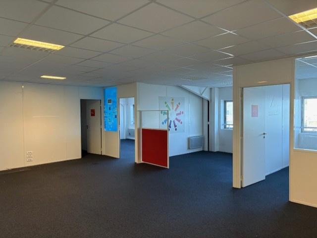 Location bureaux Bayonne 1er étage Forum avec ascenseur PMR