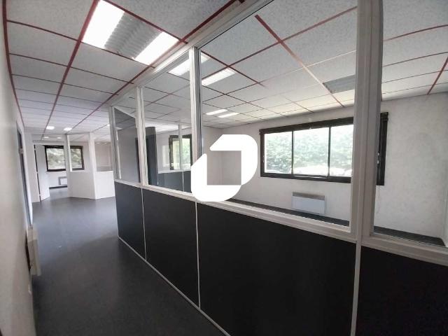 Location bureaux Boissy l'Aillerie Proche A15 et gare SNCF