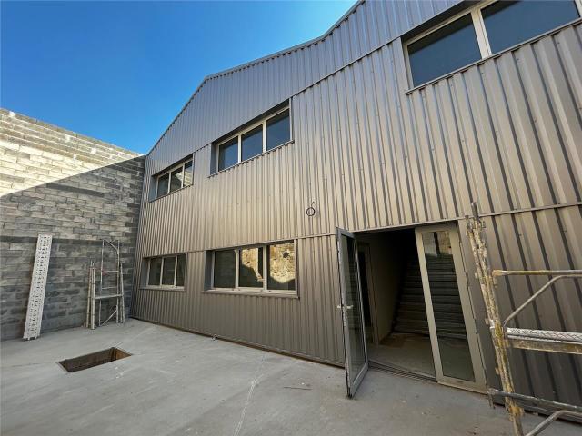 Location bureaux Bordeaux Brazza Proximité bus, rocade et parking Bastide Niel