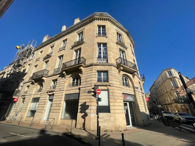Location bureaux Bordeaux hypercentre Proche transports et commerces