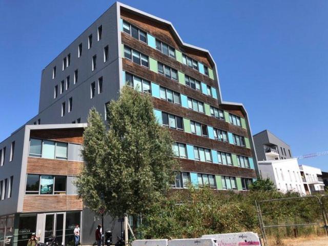 Location bureaux Bordeaux Proche tram, bassins à flots et halles de Bacalan