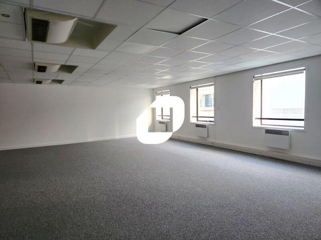 Location bureaux Bordeaux Proche gare et tramway