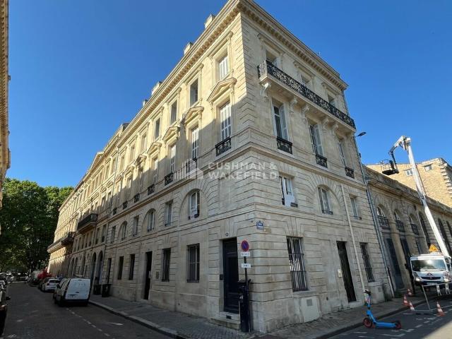 Location bureaux Bordeaux Quinconces Proche tram et bus