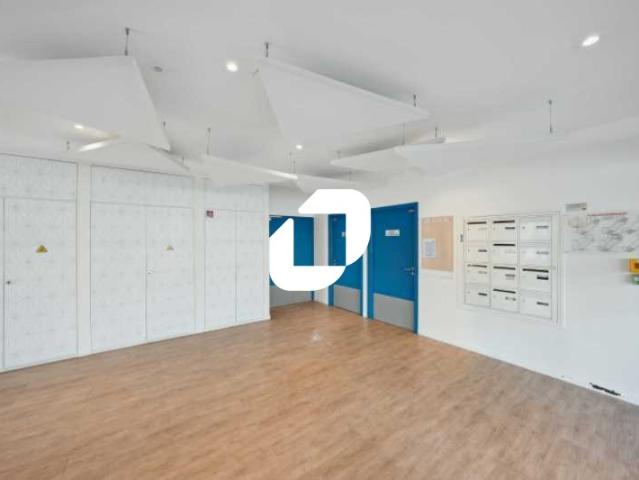 Location bureaux Bordeaux Ravezies Tram C et bus
