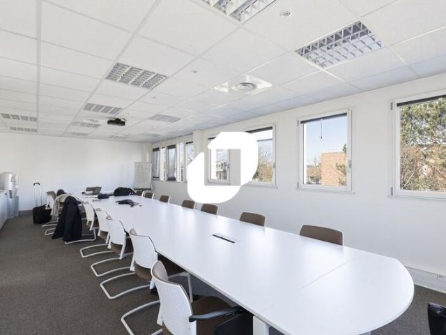 Location bureaux Bron Proche A43, Tramway et Aéroport Lyon Bron