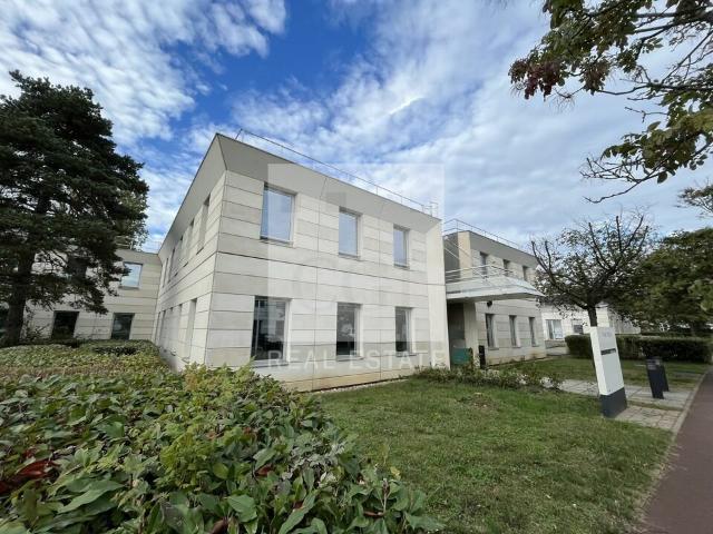 Location bureaux Bron Proximité bus 26, 52 et 52E
