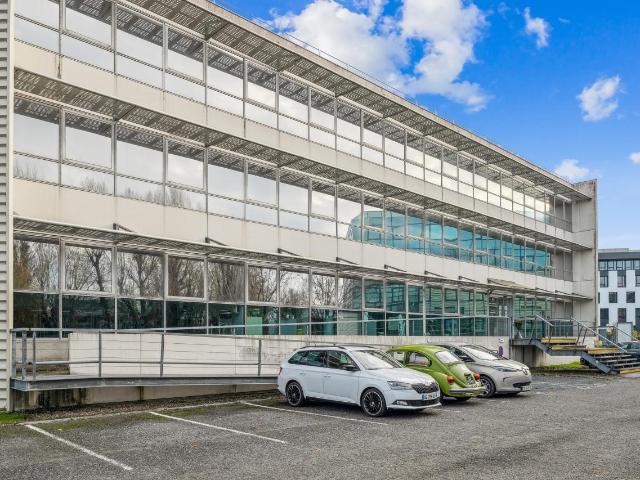 Location bureaux Bruges Proche centre ville Bordeaux, tramway et autoroutes