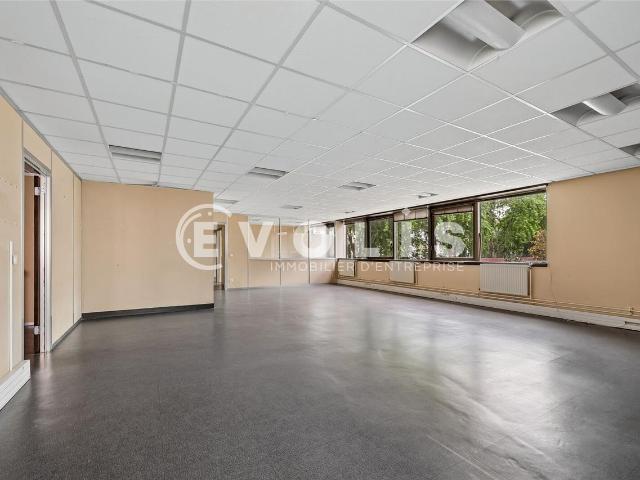 Location bureaux Cachan Proche RER, bus et Grand Paris Express