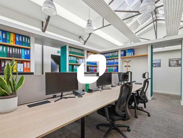 Location bureaux Cachan Proche RER B et métro ligne 4