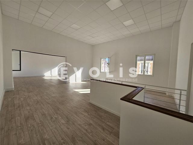 Location bureaux Cachan Proche RER et bus, Grand Paris Express