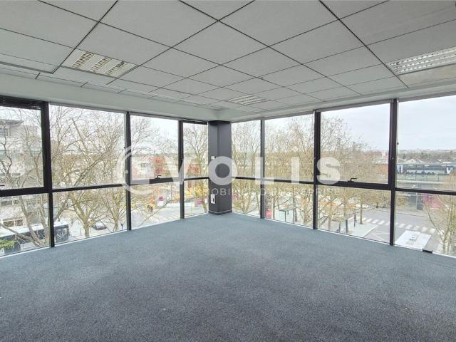 Location bureaux Chelles Face gare RER E et transports