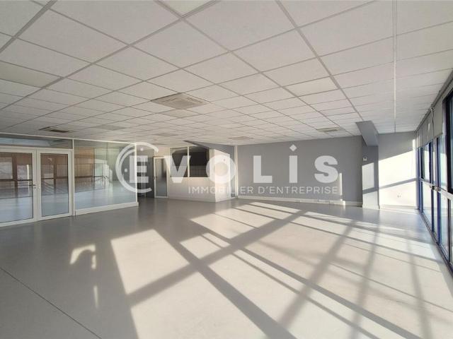 Location bureaux Chelles Proche A104, bus et gare