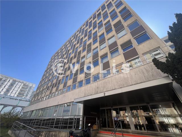 Location bureaux Créteil Proche métro ligne 8 et autoroutes A4 et A86