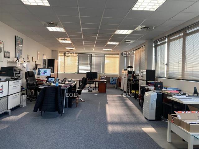 Location bureaux Créteil Proche métro Pointe du Lac